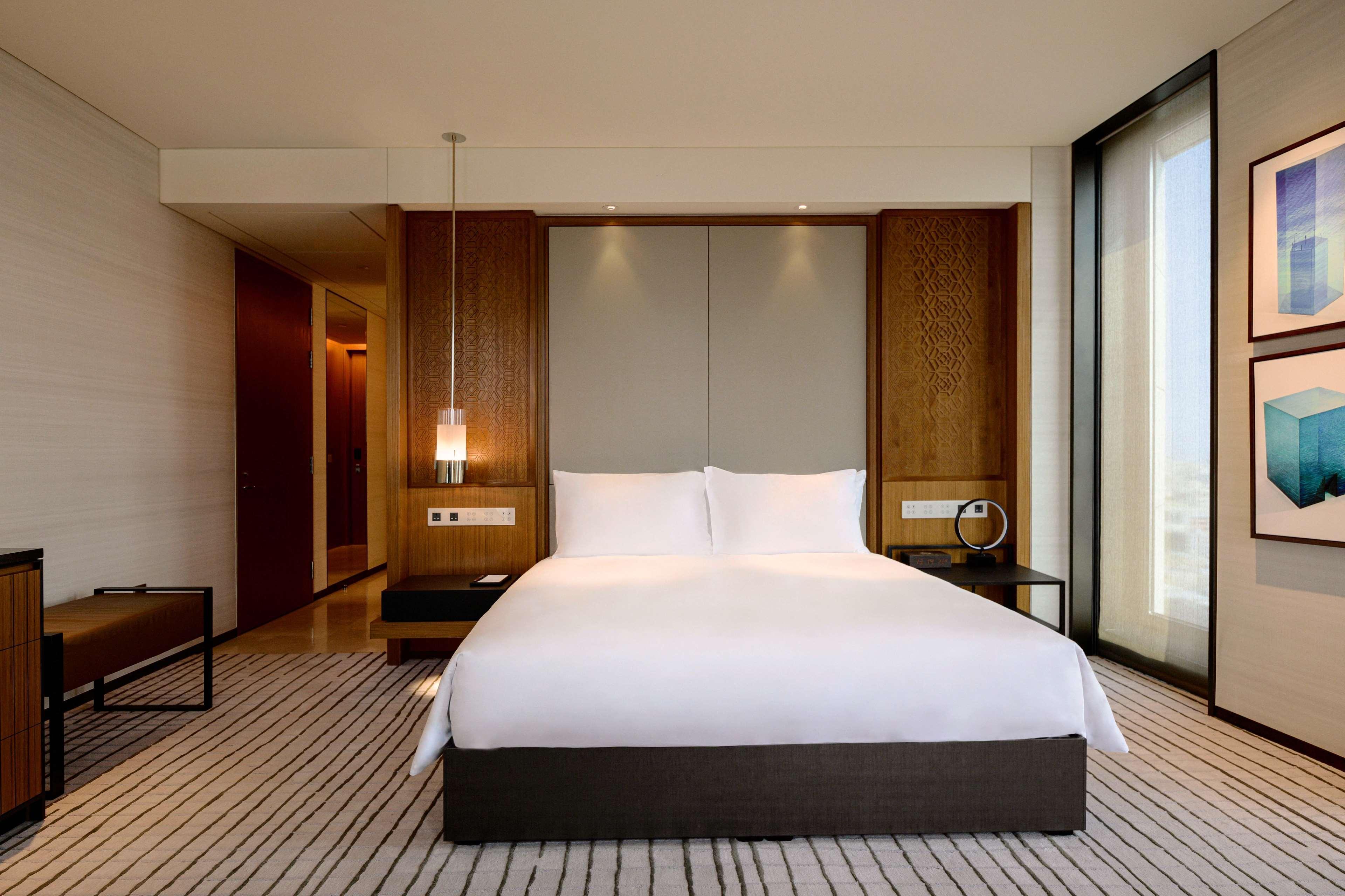 بارك حياة الدوحة المظهر الخارجي الصورة A bedroom at the hotel