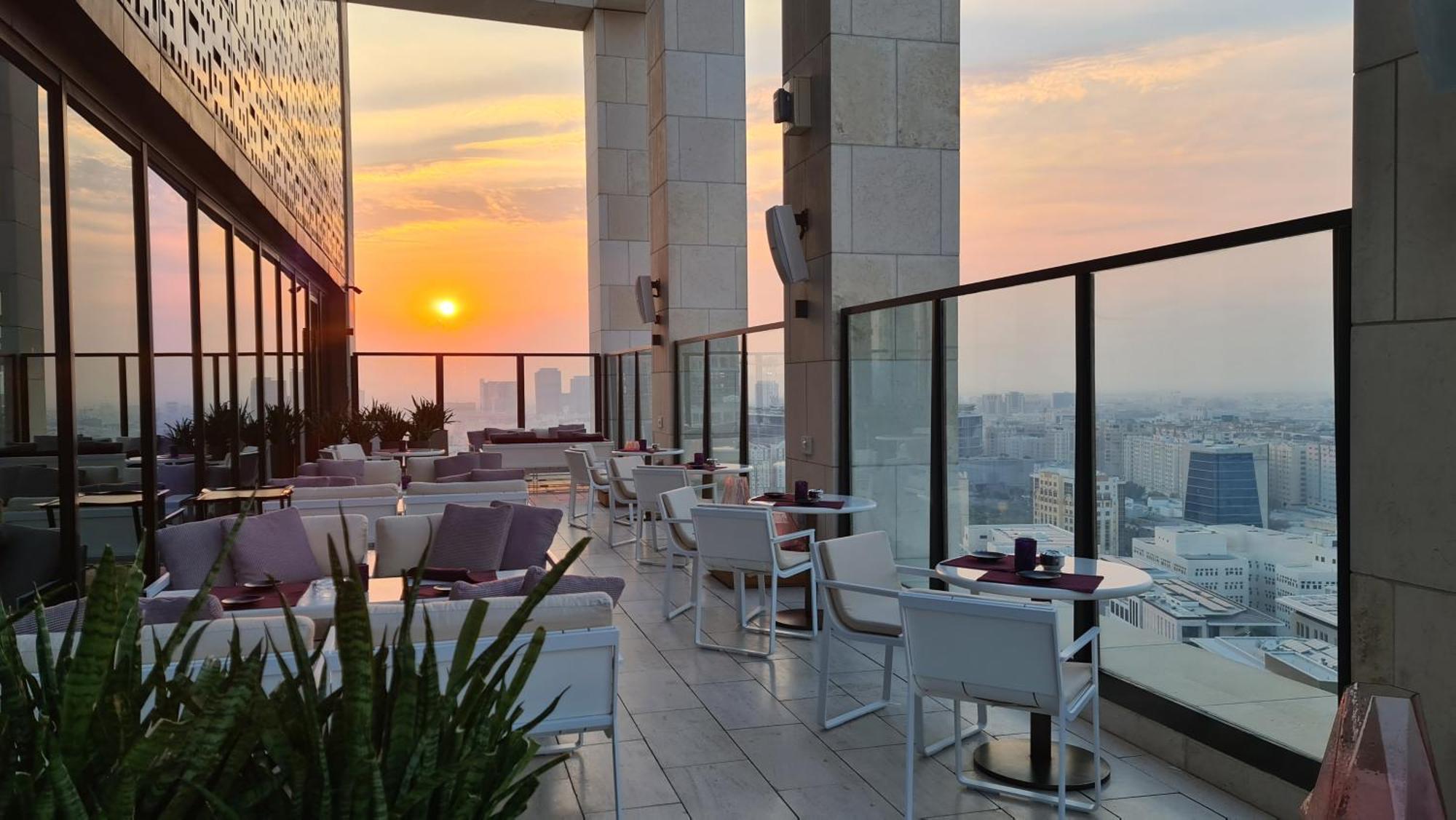 بارك حياة الدوحة المظهر الخارجي الصورة View from the rooftop bar